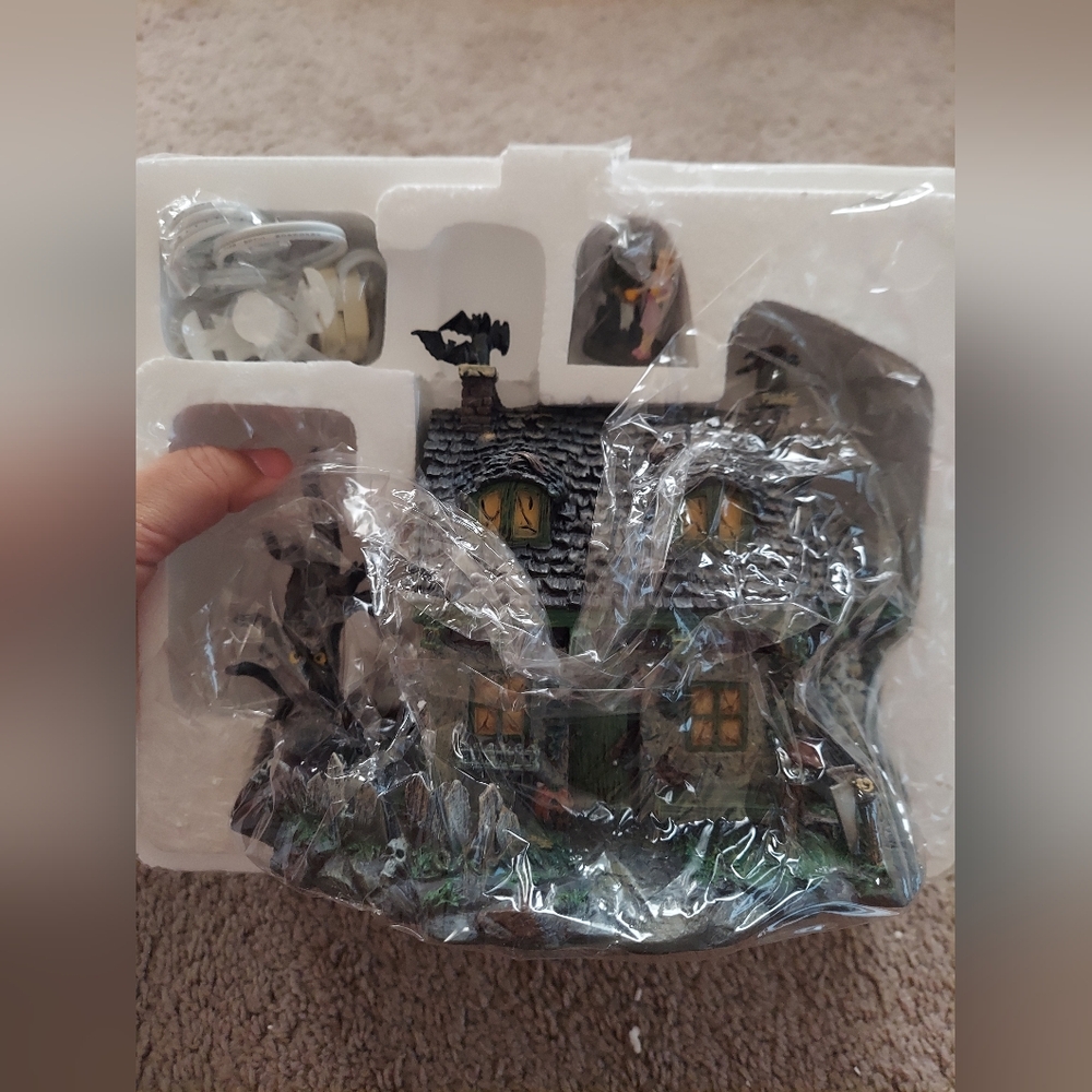 Universal Studios Halloween Village "Frankenstein's Cottage" COA Included